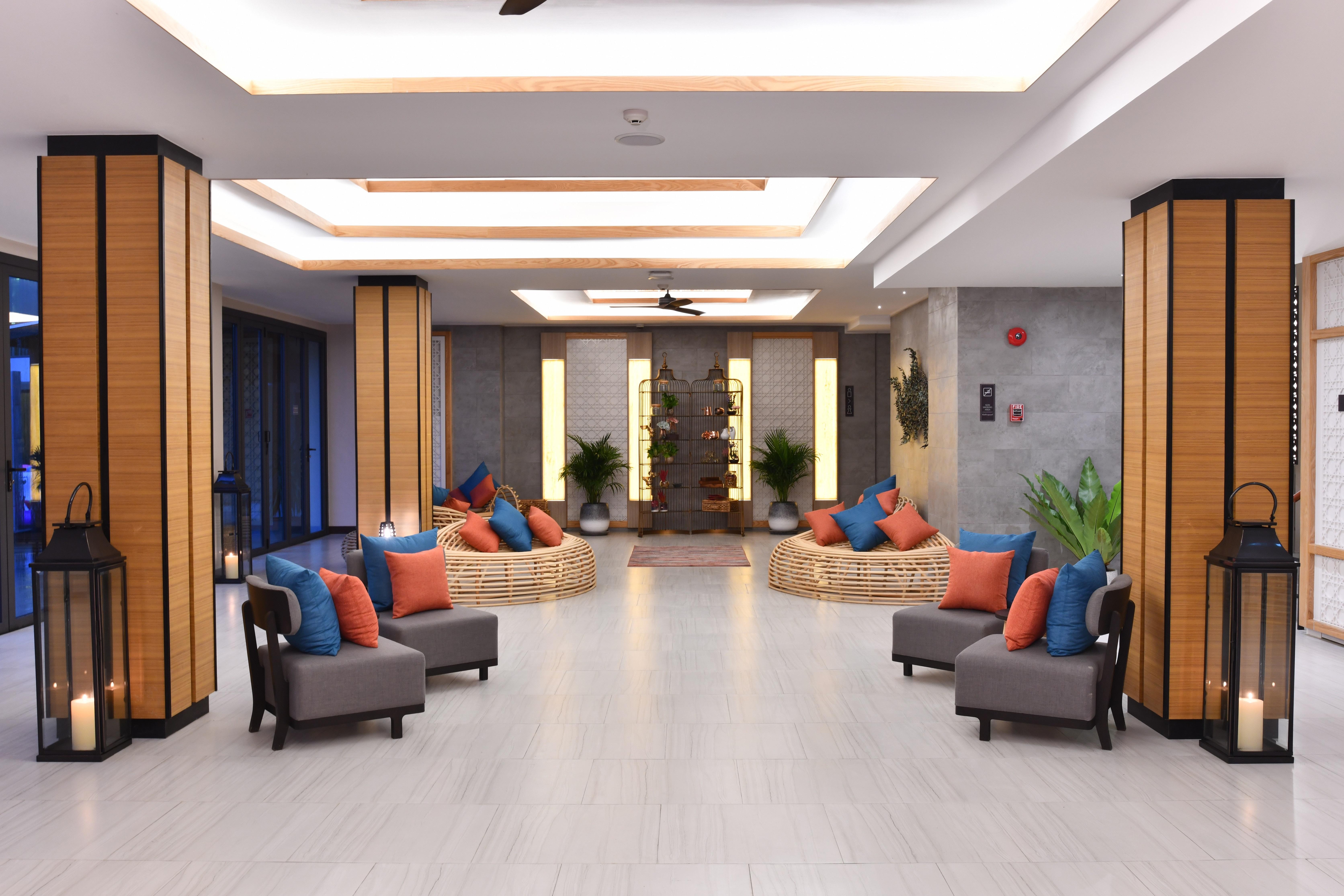 Skyview Resort Phuket Patong Beach Ngoại thất bức ảnh Lobby