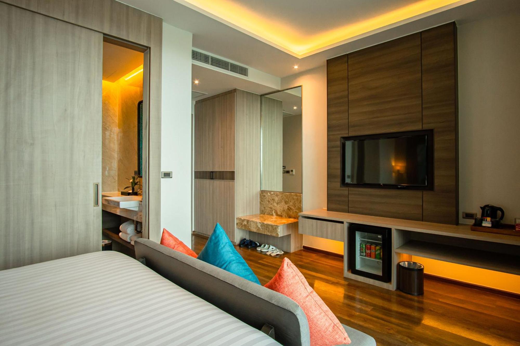 Skyview Resort Phuket Patong Beach Ngoại thất bức ảnh Deluxe Room